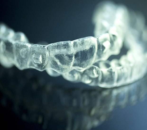 Chatsworth Orthodontist Provides Clear Aligners