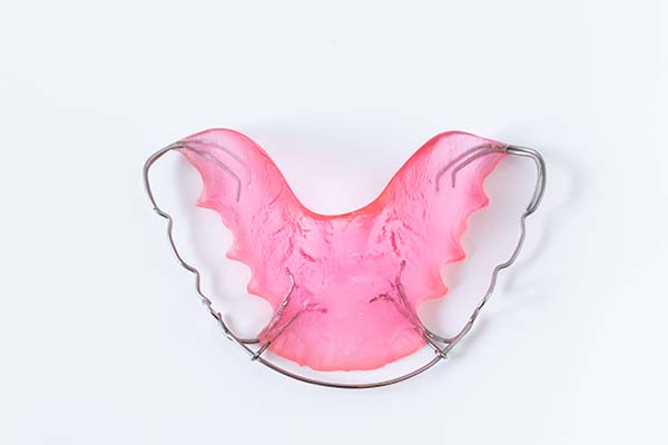 Commonly Asked Questions for Orthodontists About Retainers from Smile By Dr. K in Chatsworth, CA